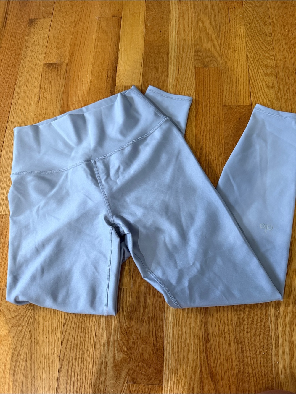 alo yoga 7/8 high waist airlift leggings in winter frost